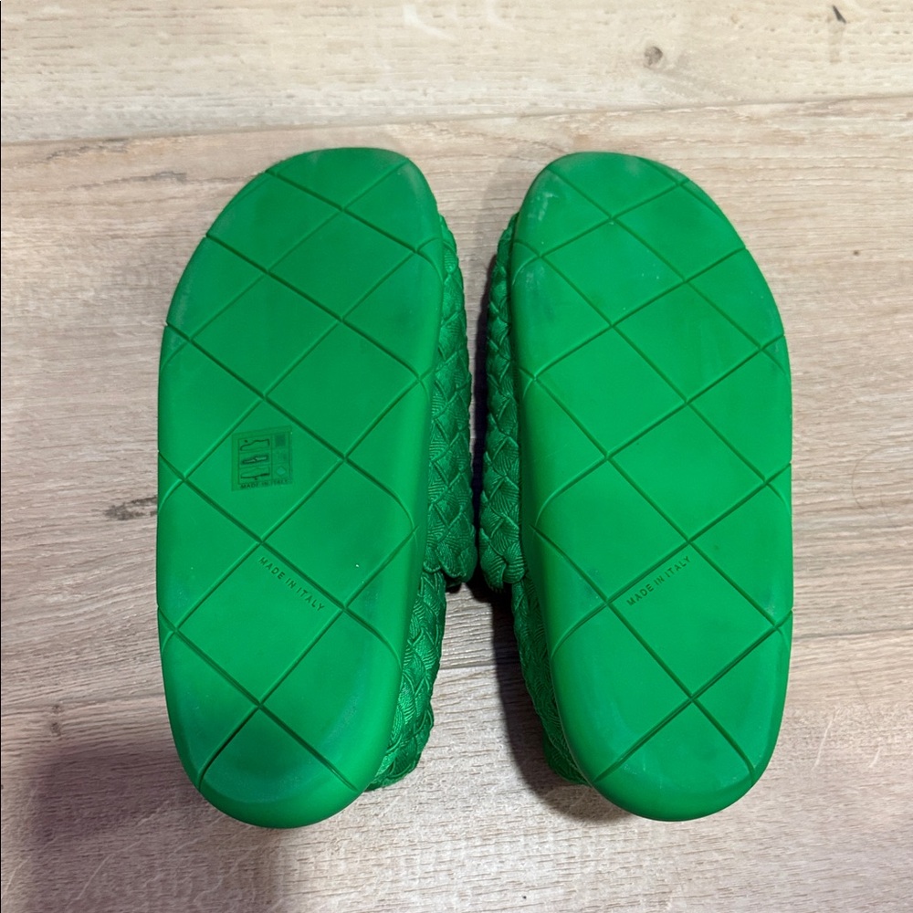Bottega Veneta Green Intrecciato Quilted Slip-On Loafers - Picture 8 of 13
